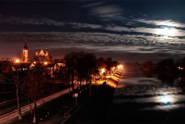 Citta Di Murales Parete Di Foto Di Notte